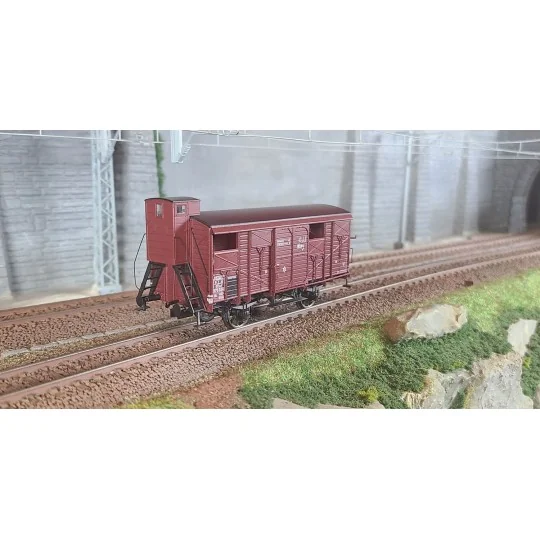 Ree models WB697 PLM 20 T covered wagon, Sideros red, spoked wheels... WB-697-Ree models WB697 PLM 20 T covered wagon, Sideros red, spoked wheels, open doors and guard's cabin