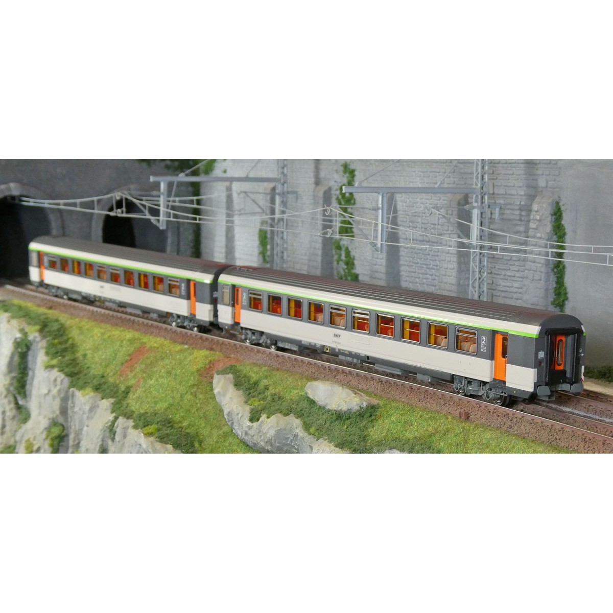 LS Models E200 Set of 2 Corail VTU coaches, SNCF, B10tu / B11tu, fr...