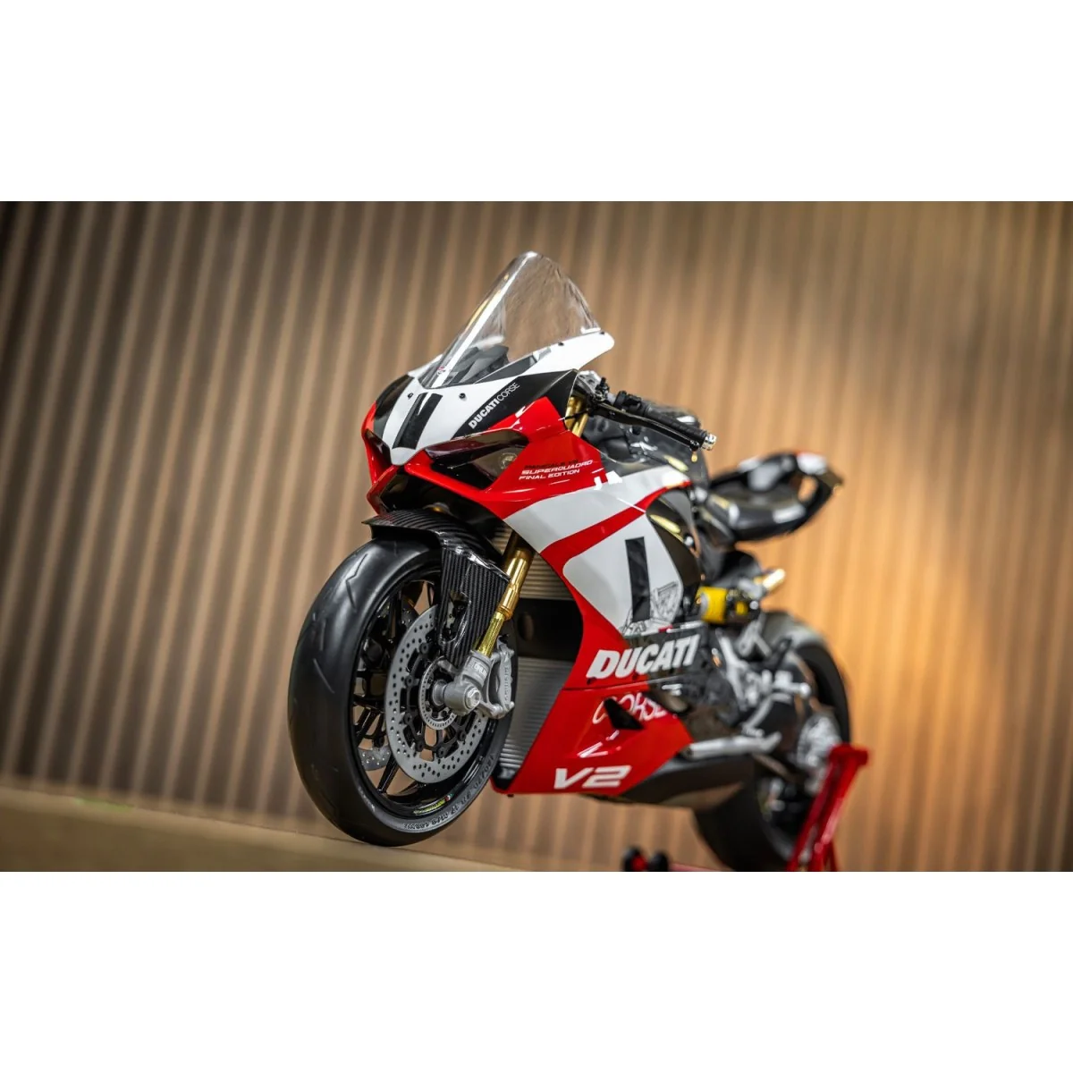 Pocher HK124 Moto Ducati Panigale - V2 Superquadro Final Edition 1/4 Pocher HK124 - 5 Pocher HK124 Moto Ducati Panigale - V2 Superquadro Final Edition 1/4 Pocher HK124 - 5