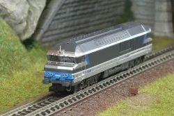 Arnold HN2653S Locomotive diesel CC 72006, logo casquette, livrée Multiservice, Isabelle, digitale sonore, N 1/160 Arnold HN2653