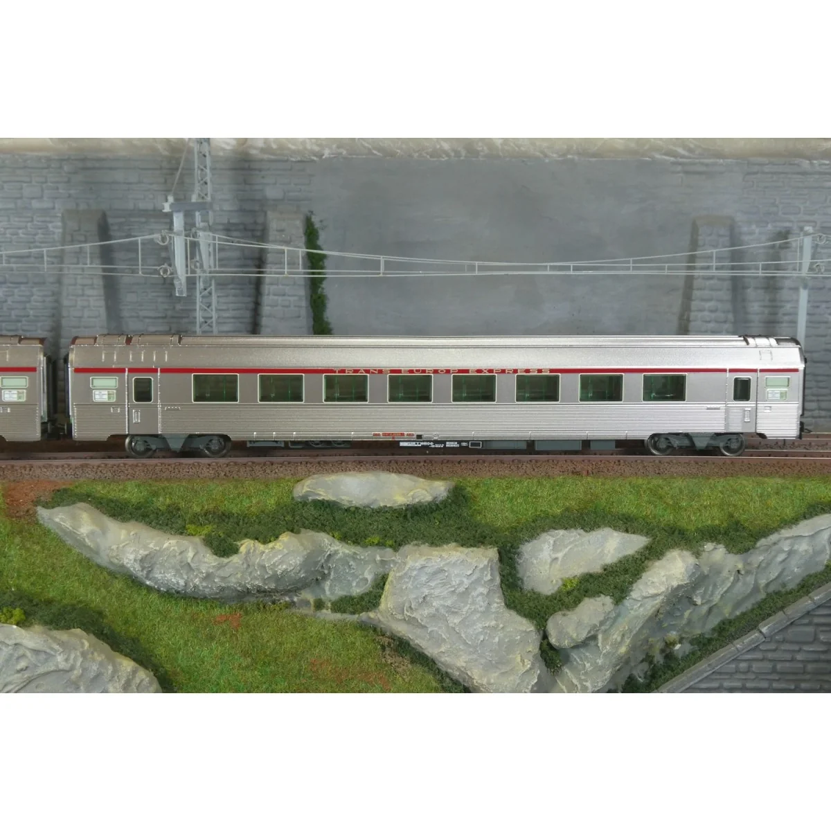 Coffret de 3 voitures TEE « Jules Verne », SNCF, n.2/2, éclairé, sonore - Jouef HJ4206HM Jouef HJ4206HM - 6 Coffret de 3 voitures TEE « Jules Verne », SNCF, n.2/2, éclairé, sonore - Jouef HJ4206HM Jouef HJ4206HM - 6