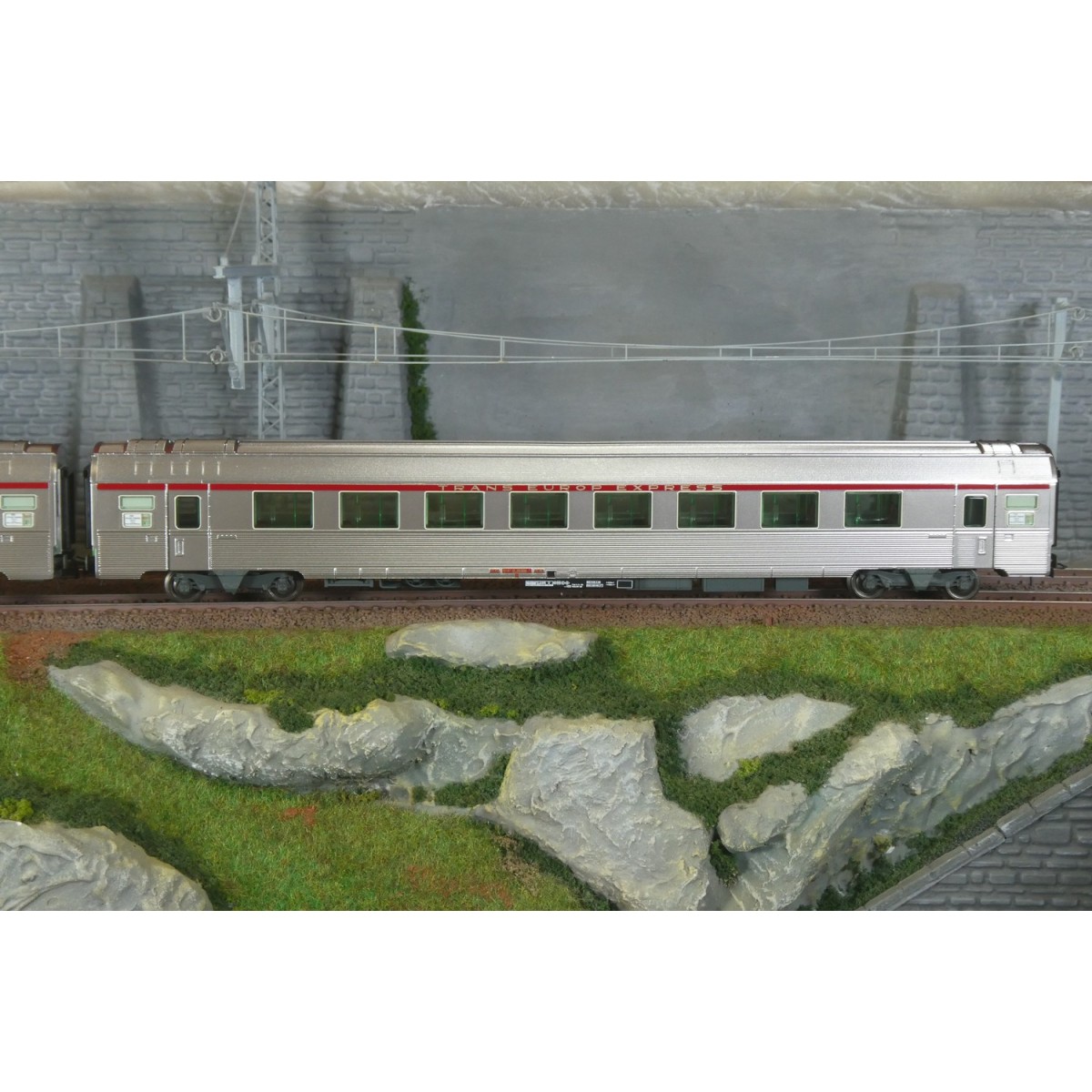 Set of 3 TEE "Jules Verne" coaches, SNCF, no. 2/2, illuminated, wit...