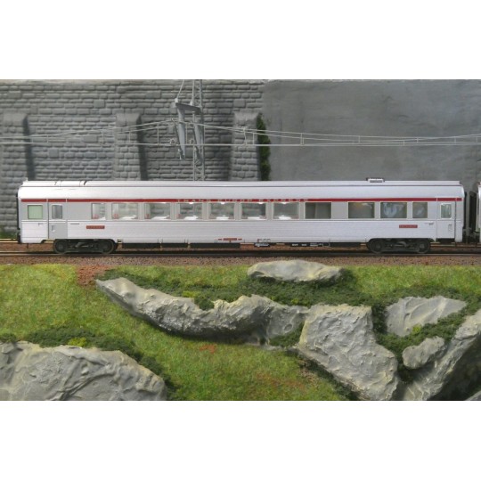 HJ4205-Set of 4 stainless steel TEE "Mistral 69" "Jules Verne" coaches, SNCF, no. 1/2, illuminated - Jouef HJ4205