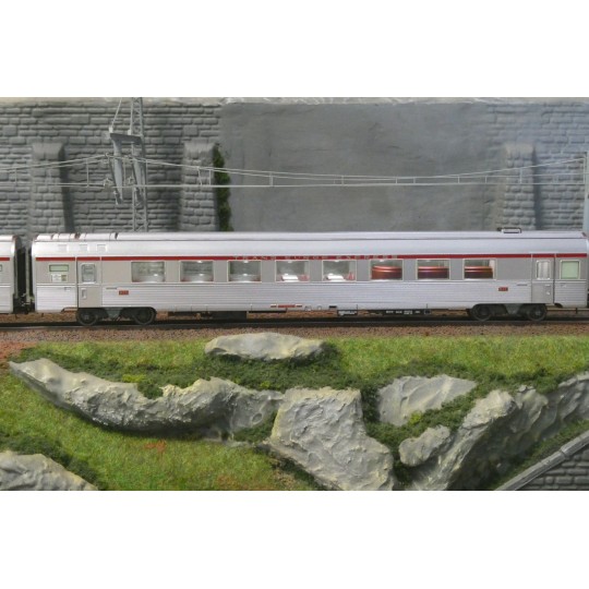 HJ4205-Set of 4 stainless steel TEE "Mistral 69" "Jules Verne" coaches, SNCF, no. 1/2, illuminated - Jouef HJ4205
