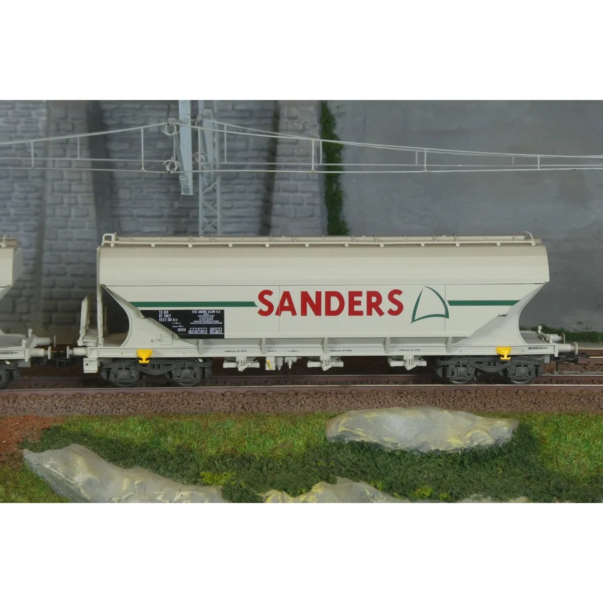 Set of 2 four-axle grain hopper wagons, SNCF "SANDERS" - Jouef HJ63...