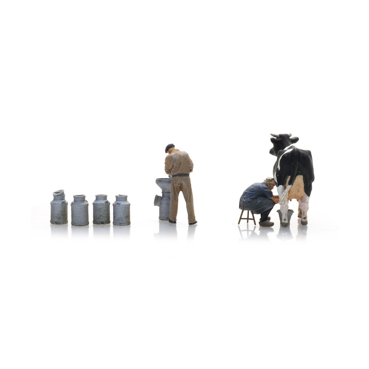 Artitec 5870023 Figures, Dairy Farmers with Cow and Milk Cans - Art...