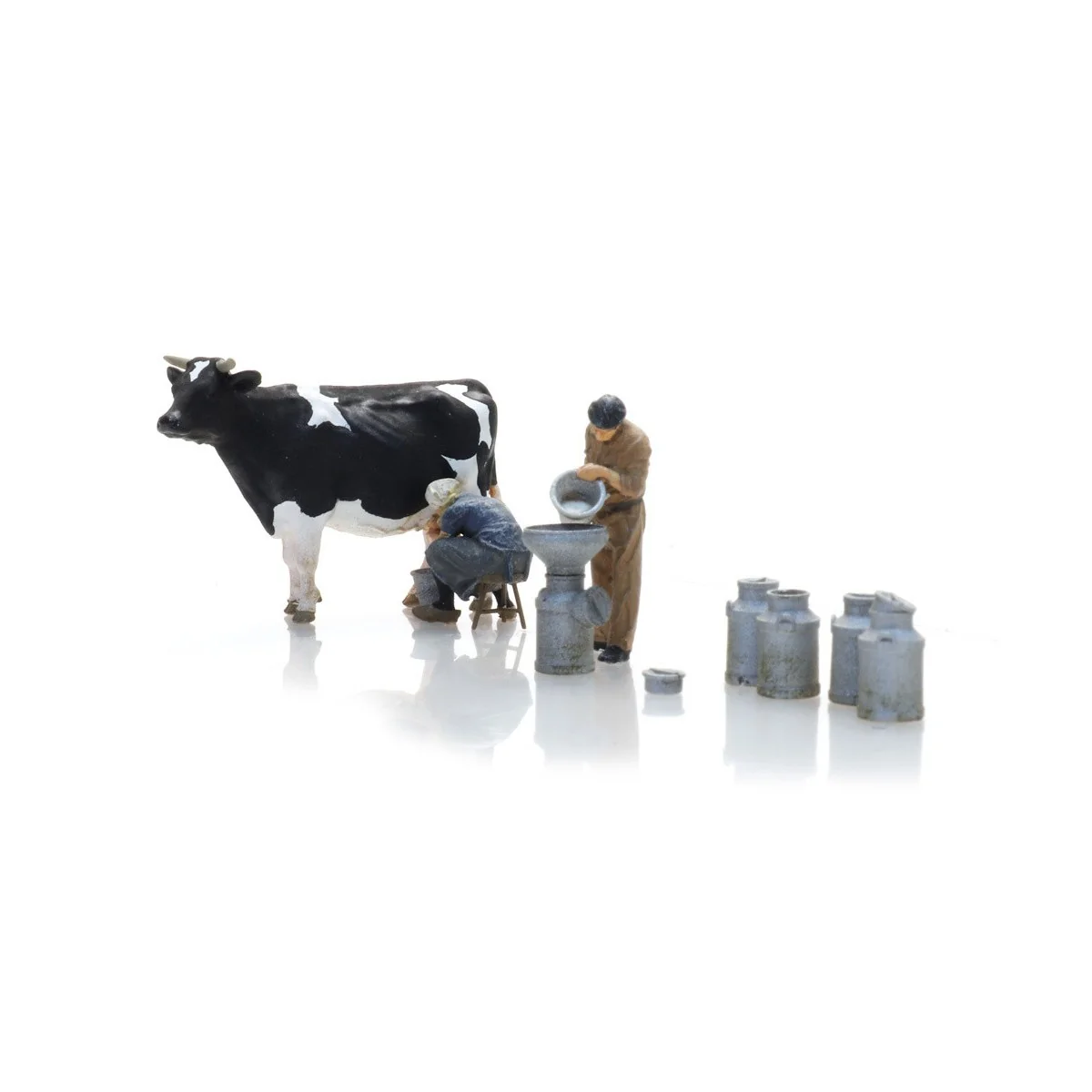 Artitec 5870023 Personnages, Agriculteurs laitiers avec vache et pots de lait Artitec Arti_5870023 - 5