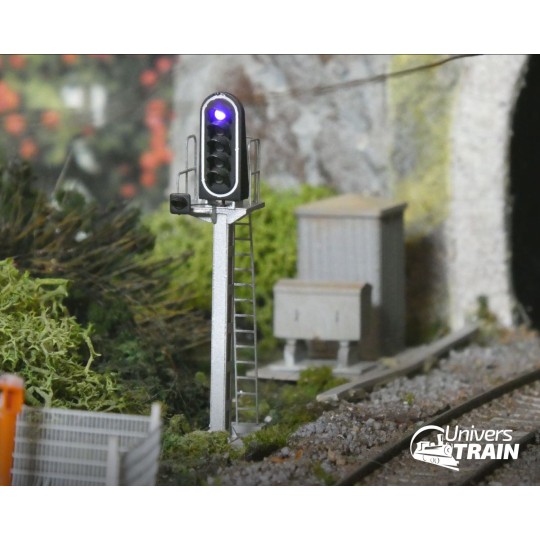 MAFEN_913207-Signal SNCF type C, 6 feux (violet/blanc/vert/rouge/jaune/blanc), MAFEN 913207