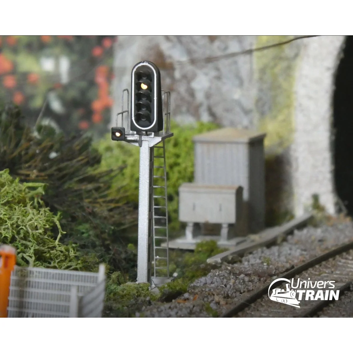 SNCF signal type C, 6 lights (red/white/green/red/yellow/white), MA...