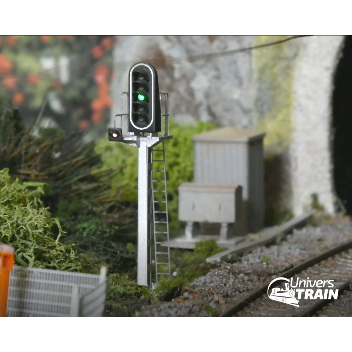 SNCF signal type C, 6 lights (red/white/green/red/yellow/white), MA...