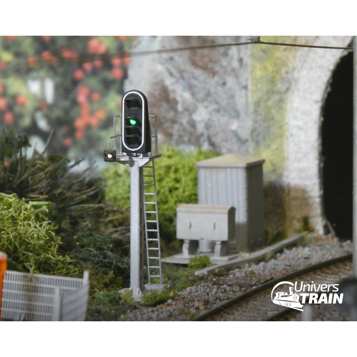 Signal SNCF type C, 5 feux (rouge/vert/rouge/jaune/blanc), MAFEN 91...