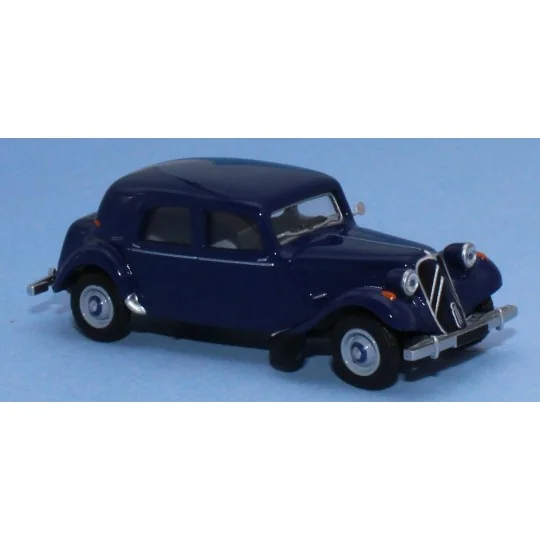 Sai_6102-copy of SAI 6101 Citroën Traction 11B 1952, Icelandic blue - Sai_6102