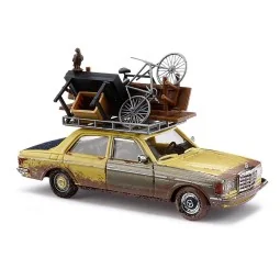 Busch 46858 Mercedes W123 Limousine vehicle, roof loaded - Busch v...