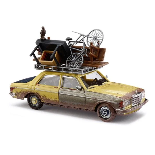 Busch 46858 Mercedes W123 Limousine vehicle, roof loaded - Busch v... Busch_46858-copy of Busch 46812 Mercedes W123 Vehicle, Old School - Busch_46858