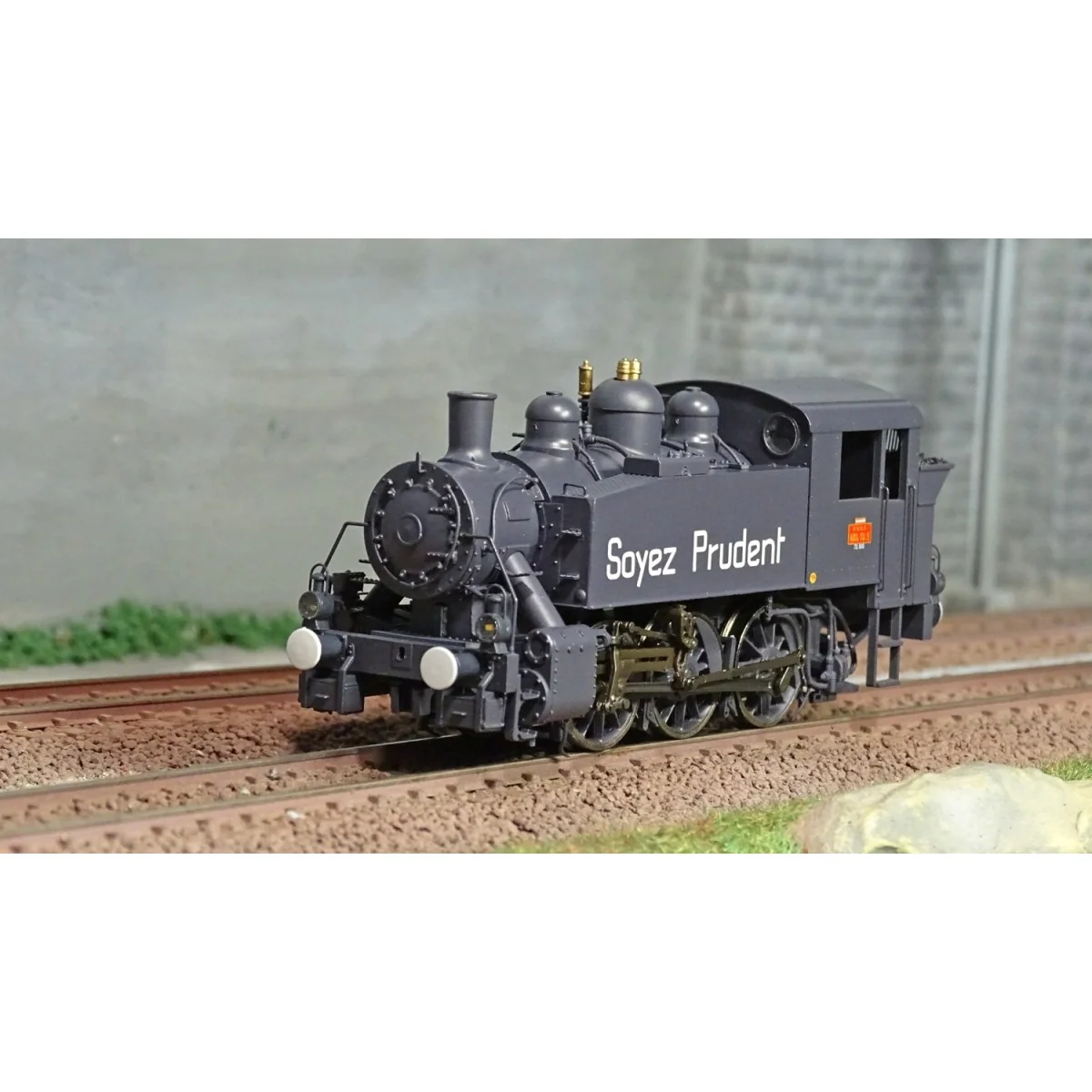 Ree Modeles MB044 Locomotive à vapeur 030 TU SNCF 5 Est, ILE NAPOLEON, Sécurité D'abord Ree Modeles MB-044 - 1 Ree Modeles MB044 Locomotive à vapeur 030 TU SNCF 5 Est, ILE NAPOLEON, Sécurité D'abord Ree Modeles MB-044 - 1