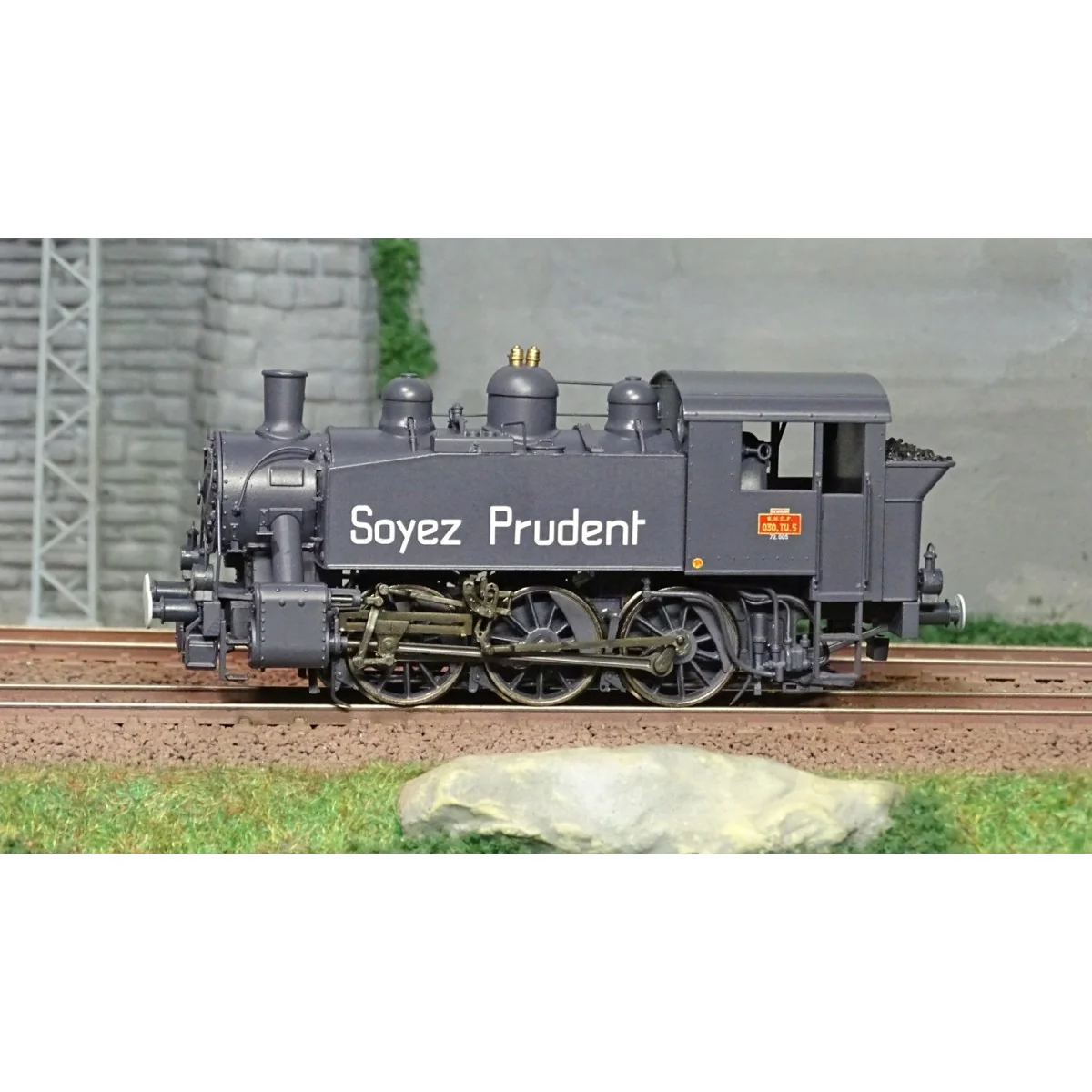 Ree Modeles MB044 Locomotive à vapeur 030 TU SNCF 5 Est, ILE NAPOLEON, Sécurité D'abord Ree Modeles MB-044 - 2 Ree Modeles MB044 Locomotive à vapeur 030 TU SNCF 5 Est, ILE NAPOLEON, Sécurité D'abord Ree Modeles MB-044 - 2