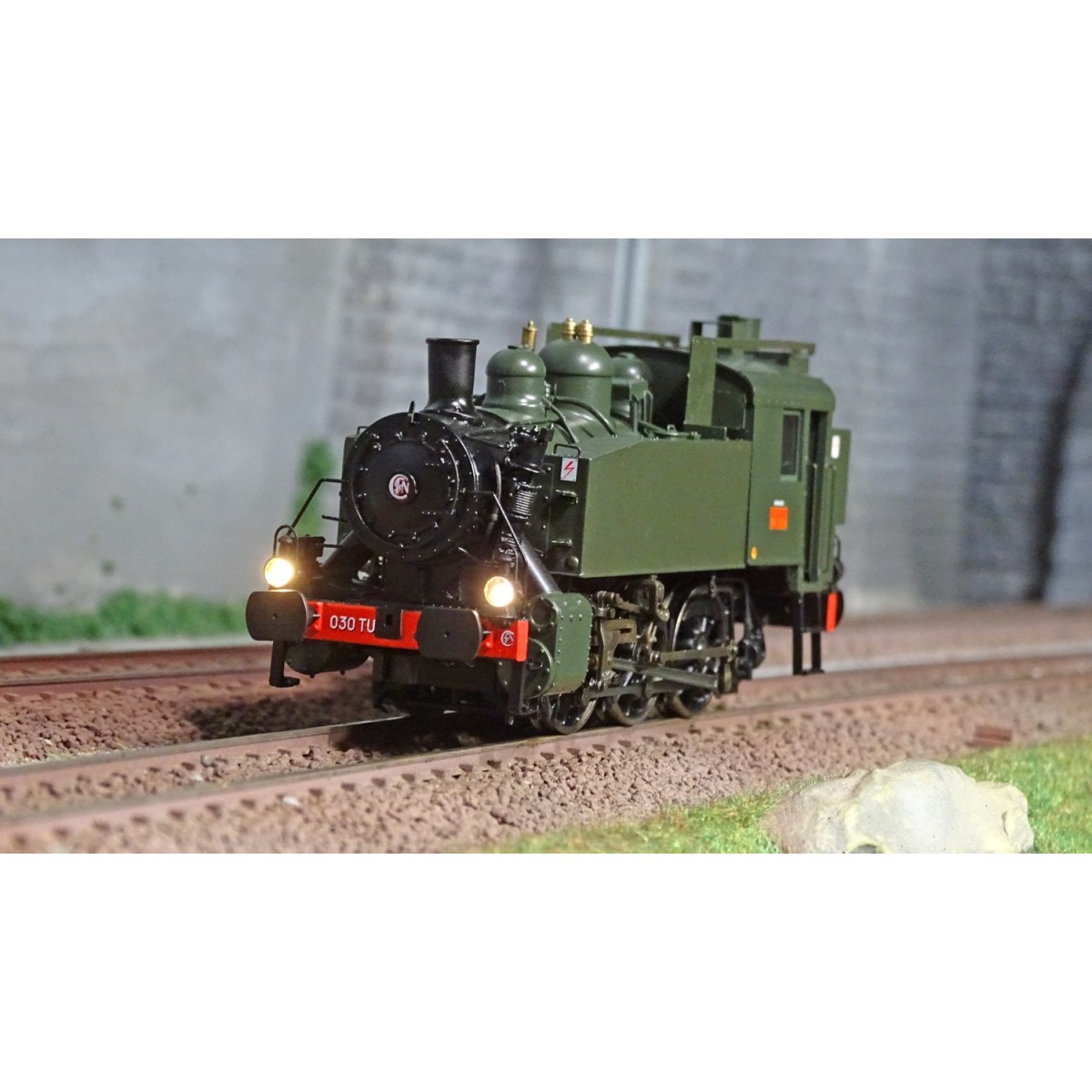 Ree Modeles MB 105.S 030 TU SNCF 74 Ouest steam locomotive, diesel-... Ree Modeles MB 105.S 030 TU SNCF 74 Ouest steam locomotive, diesel-...