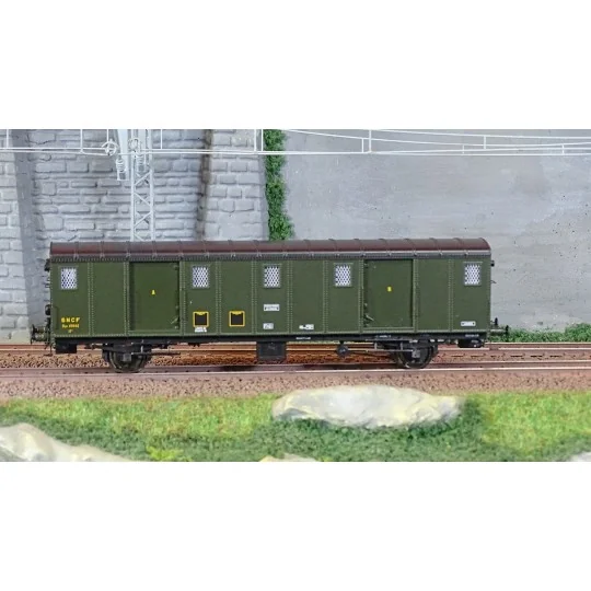 Ree Modeles VB 113S OCEM 30 van, black roof, ex-ETAT, SNCF, SAUTTEV... VB-114S-Ree Modeles VB 113S OCEM 30 van, black roof, ex-ETAT, SNCF, SAUTTEVILLE, lights, digital motorized doors - VB-114S