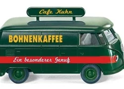 There isn’t any French text to translate here—the string is mostly proper nouns and numbers. The English rendering would be the 