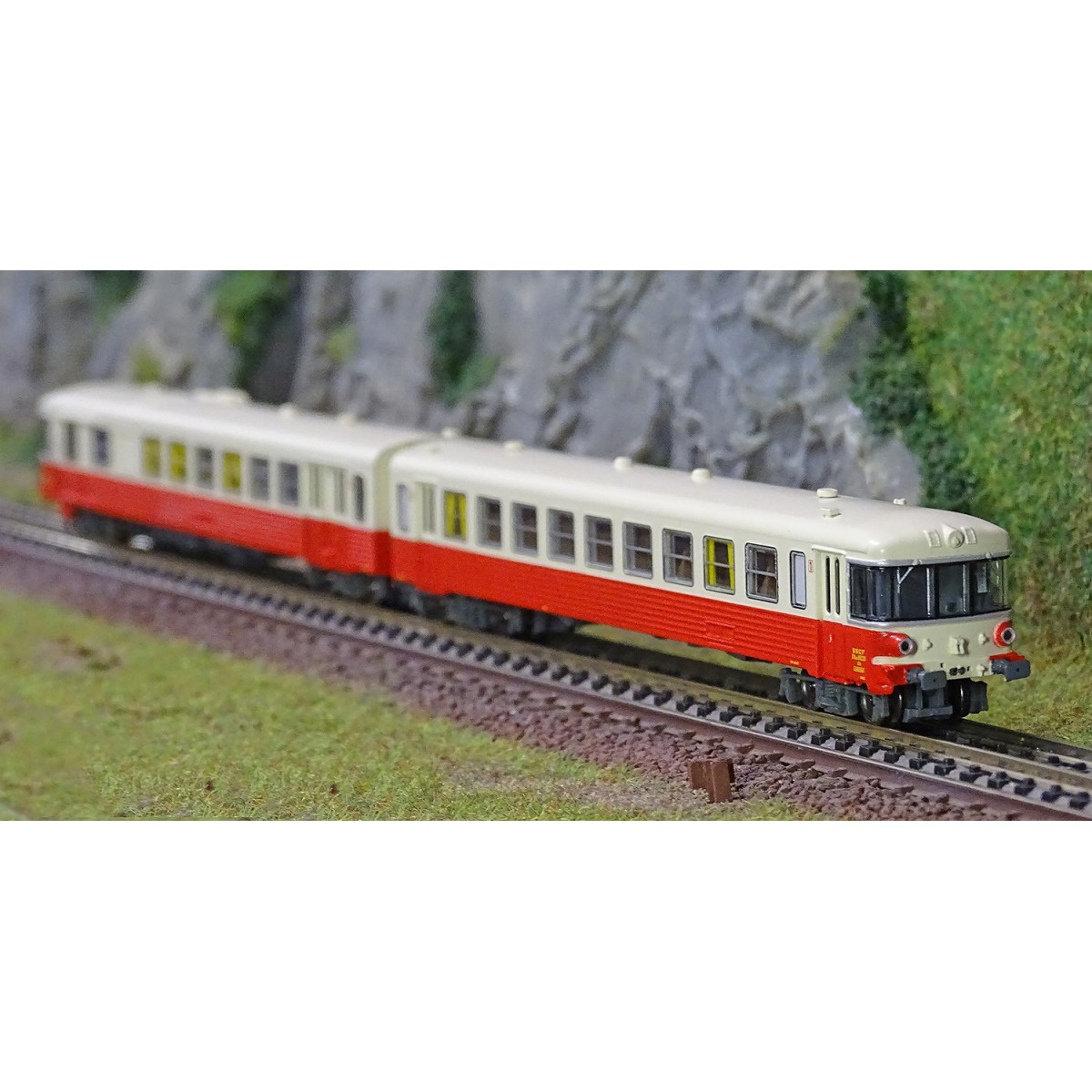 REE Modeles NW 167 EAD X-4516 Railcar + XR-7732 Trailer, cream roof...