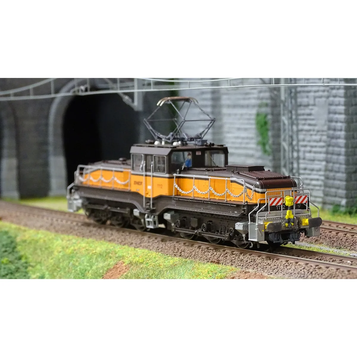 Mistral 22-03-G006 CC 1112 electric locomotive, SNCF, Arzens livery...