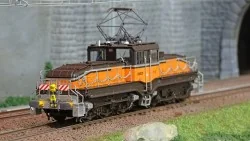 Mistral 22-03-S006 electric locomotive CC 1112, SNCF, in Arze livery...