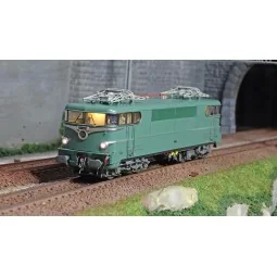 Ree Modeles MB 100.S BB 67493 diesel locomotive, Carmillon logo, Ma...