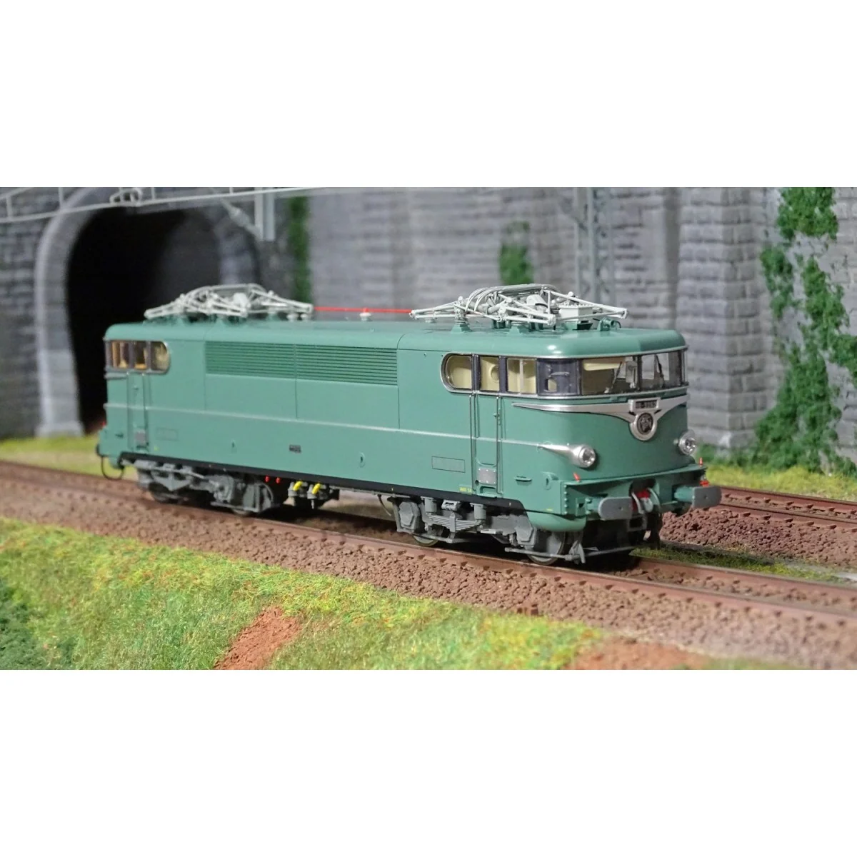 Ree Modeles MB080.S BB 9262 electric locomotive, originally green, ...
