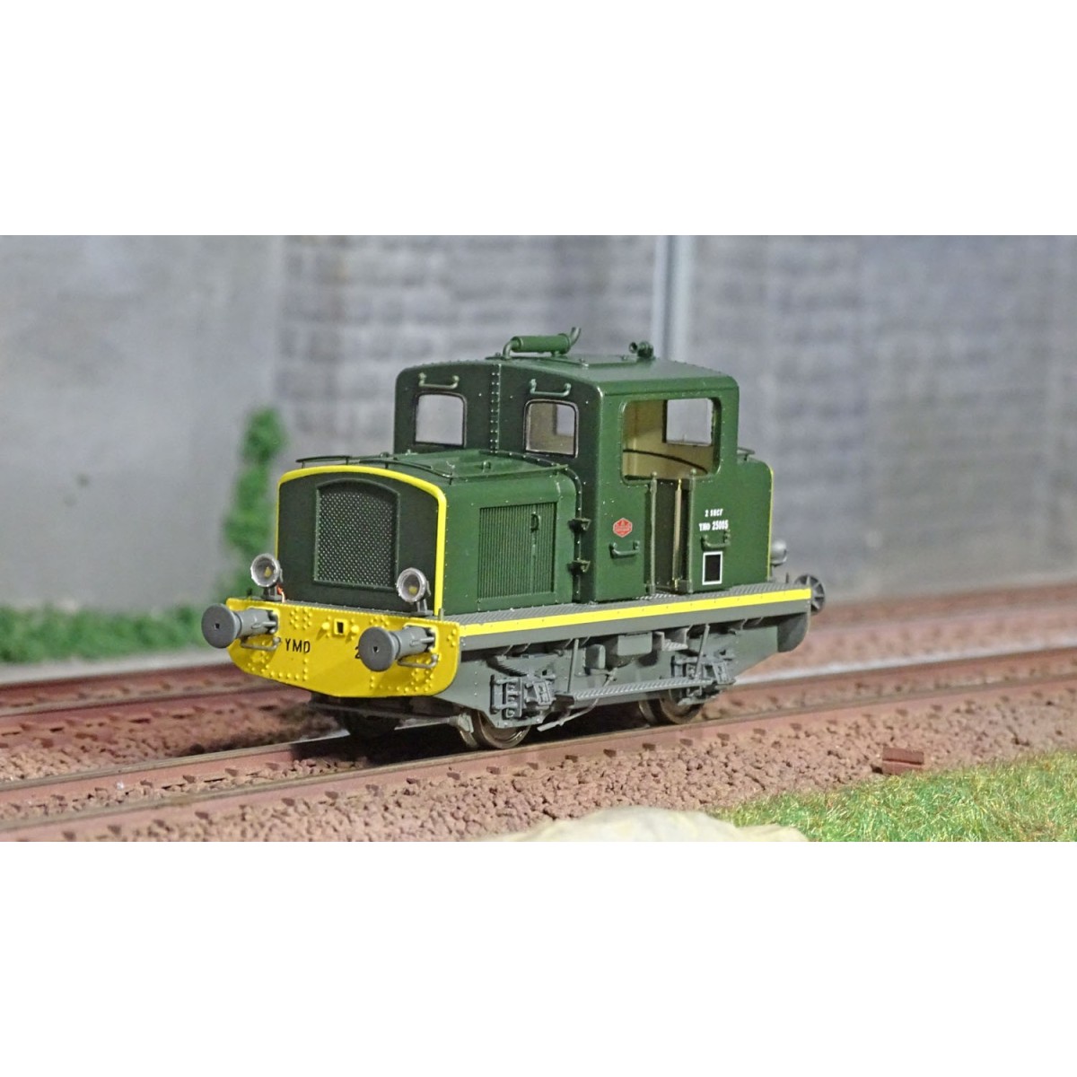 Ree Modeles MB078 Locotracteur MOYSE 32 TDE ep. IV, Vert 301, phares Marchal Ree Modeles MB-078 - 1