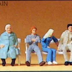 Preiser 14004 figures, seated passengers, benches