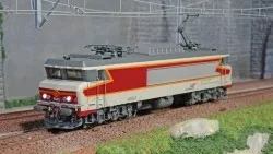 Jouef HJ2370S Locomotive électrique CC 6543, SNCF, livré Béton rouge, digital sonore Jouef HJ2370S - 1
