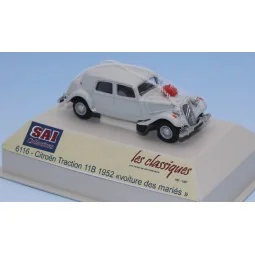 SAI 6116 Citroën Traction 11B 1952, pearl gray, the newlyweds' car ...