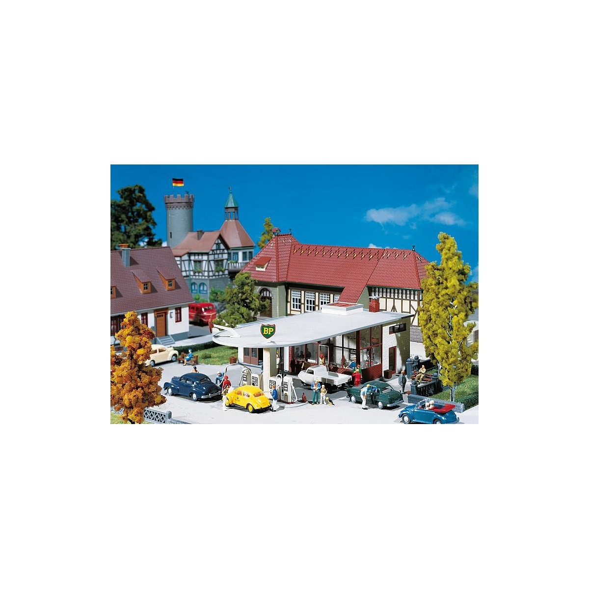 Faller 130347 Model Kit, BP Service Station - Faller_130347