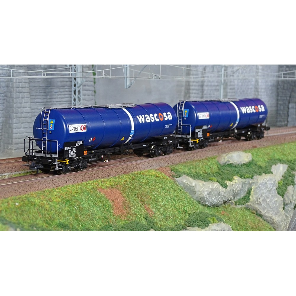 Set de 2 wagons citerne à bogies type Zacns Roco 77046 Chemoil WASCOSA