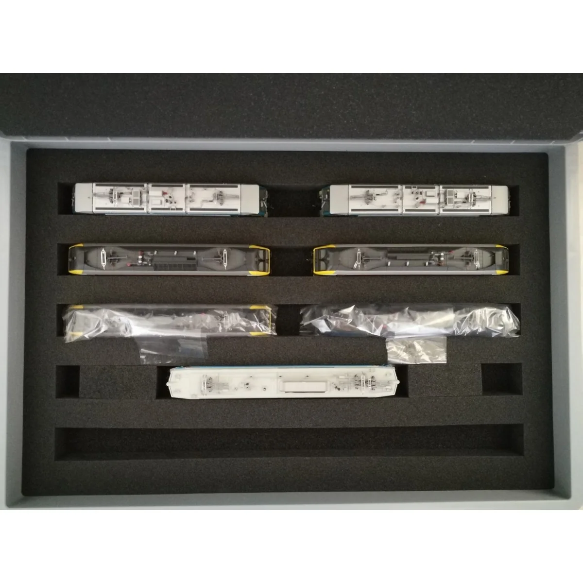 BR-LO-HO Long Storage Box for HO Electric Trains - BR-LO-HO