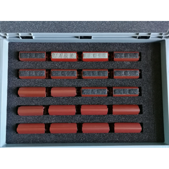 BR-LO-HO-10-copy of BR-LO-HO Boîte de rangement en long pour trains électriques HO