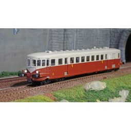 Mistral 21-05-G001 X 3703 diesel railcar, Red/Cream, Ile Napoléon, ...