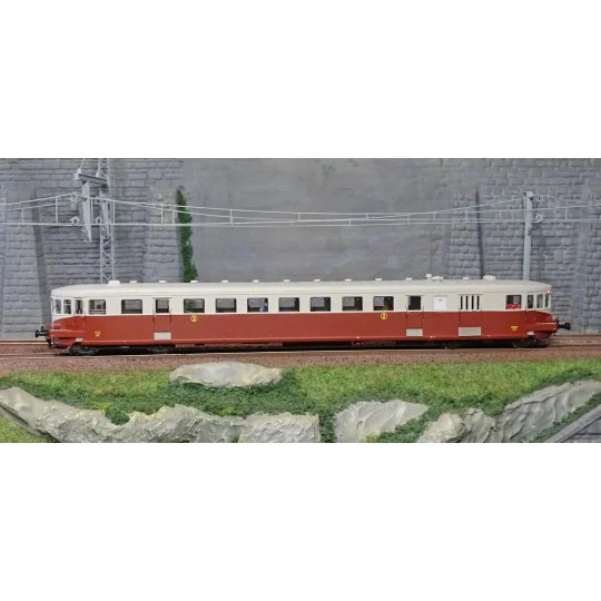 Mistral_21-05-G001-Mistral 21-05-G001 Autorail diesel X 3703, Rouge/Crème, Ile Napoléon, SNCF, digital sonore
