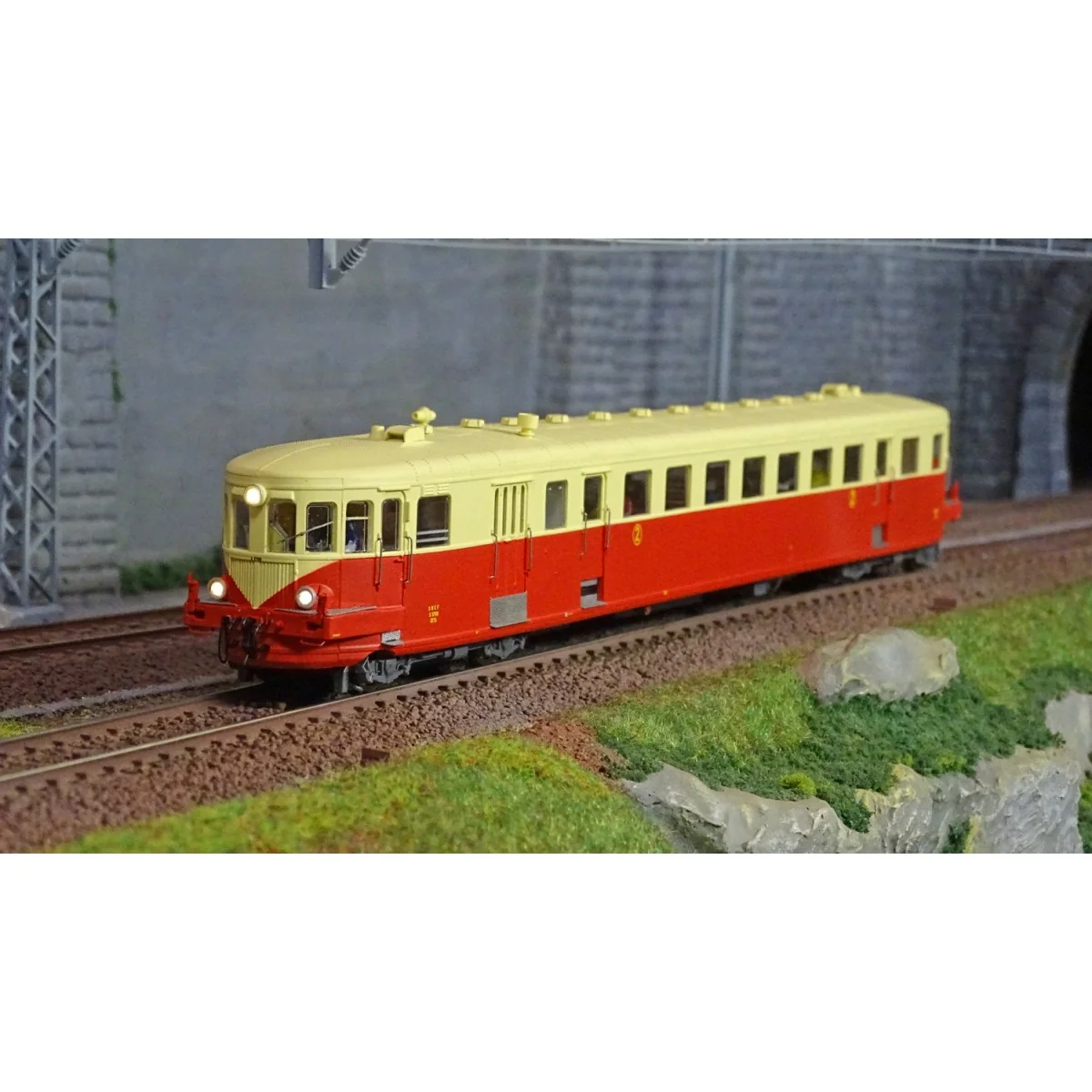 Mistral 21-05-S002 Diesel railcar X 3709, Red/Cream, Strasbourg, SN...