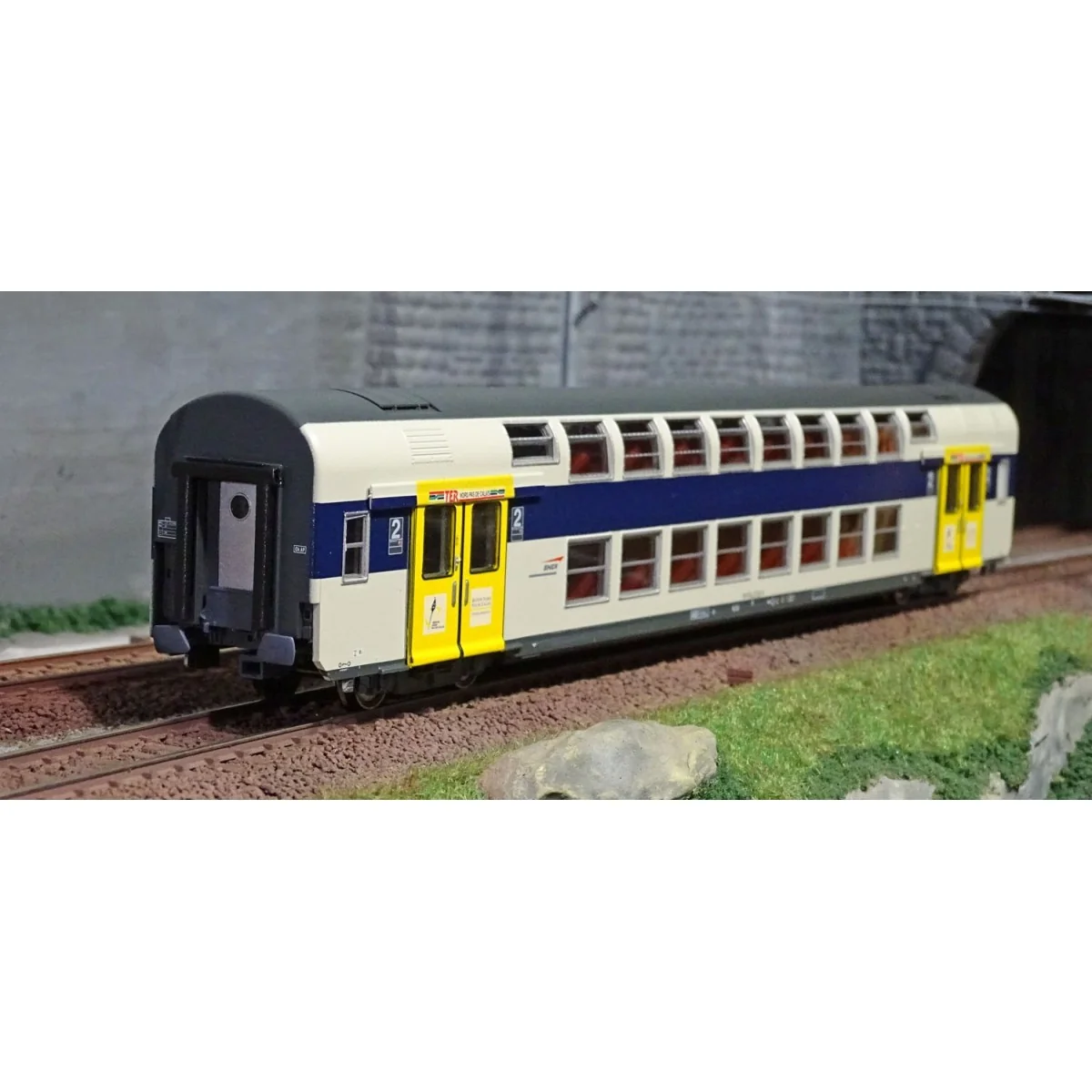ViTrains 3215L SNCF VB2N passenger car, Nord Pas de Calais livery, ... ViTrains 3215L SNCF VB2N passenger car, Nord Pas de Calais livery, ...