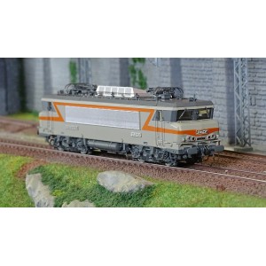 Ls Models 11207S Locomotive électrique BB 7240 SNCF, livrée gris béton/orange, plaques, Villeneuve, digital sonorisée Ls models 