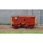 EPM_51.02.10-EPM 51.02.10 Wagon marchandise Fourgon Uk, rouge UIC, toit et châssis rouge, SNCF, Cul Jaune, ep.IV