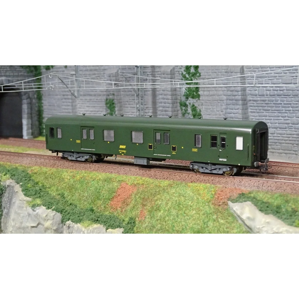 Roco 74359 UIC-Y baggage car, Dd4s, SNCF - Roco_74359