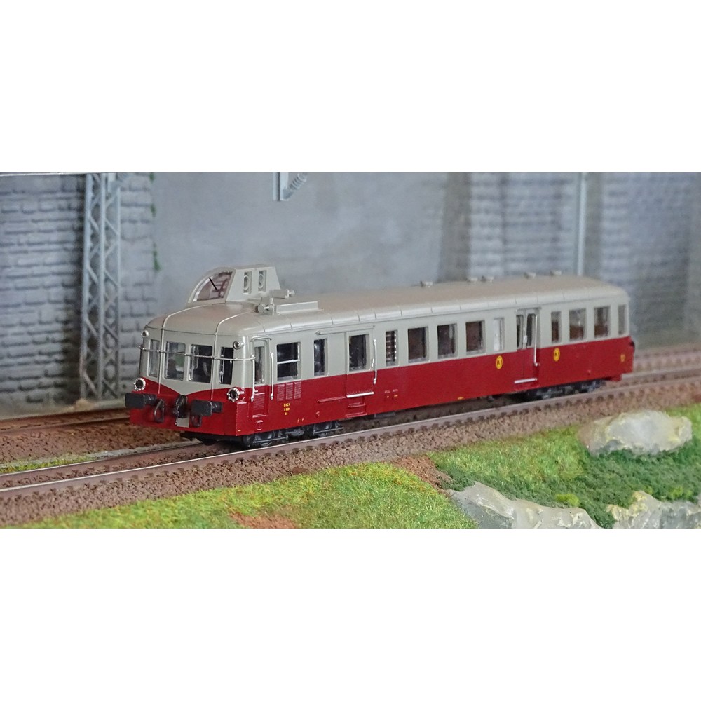 Jouef HJ2616 Autorail diesel X 3800 Picasso, SNCF, livrée rouge rubis/gris perle Jouef HJ2616 - 1