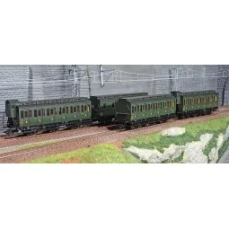 Marklin 42042 Set of 4 compartment cars, Prussian type, 3 axles, SN...