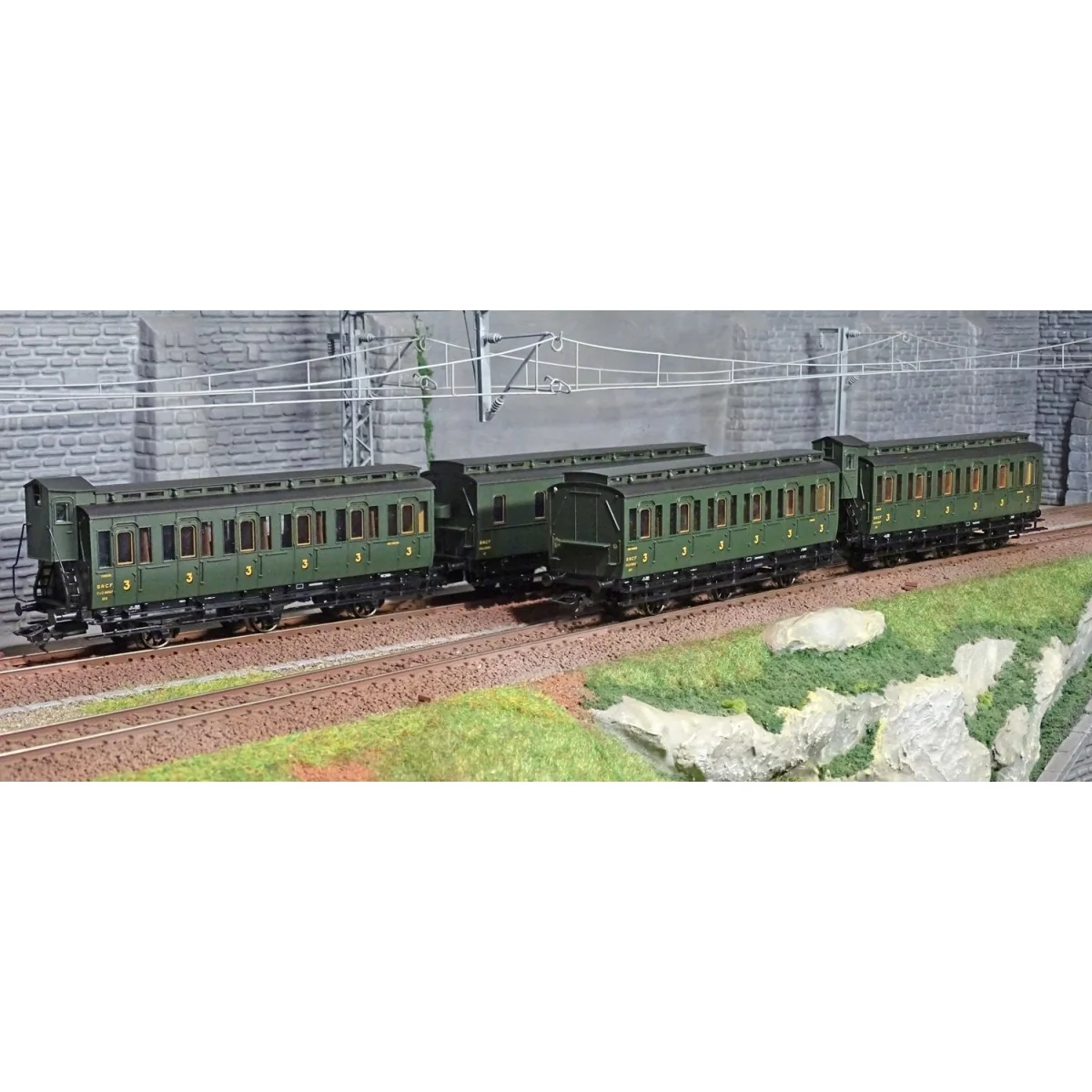 Marklin 42042 Set of 4 compartment cars, Prussian type, 3 axles, SN...
