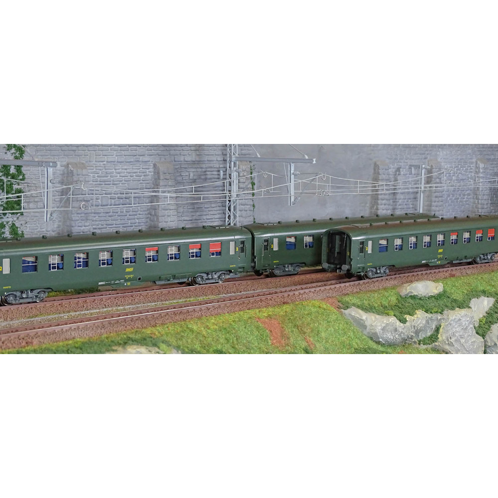 Ree Modeles VB405 Set de 3 voitures voyageurs DEV AO Couchettes, SNCF, B9c9, Vert 301, logo encadré, ep.IV Ree Modeles VB-405 - 