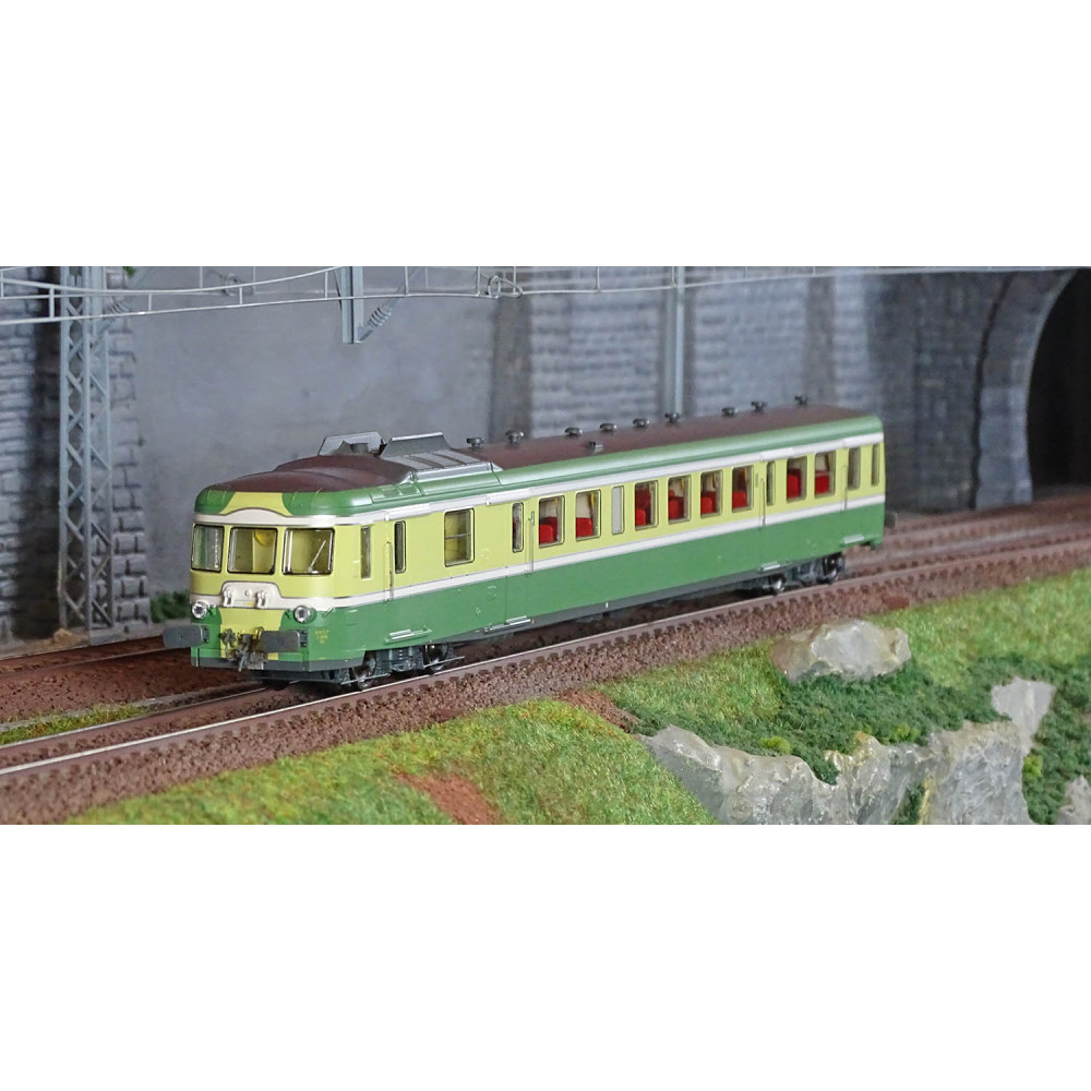 Ree Modeles MB228 Autorail X 2899 version origine, 1ère classe, Vert et Jaune, RENNES, SNCF Ree Modeles MB-228 - 1