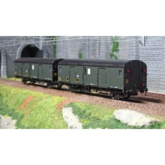 MW_30301-Models World 30301 Set of 2 baggage cars, SNCF, Dqd2m, Green 306, 1950 markings, end-of-train lights