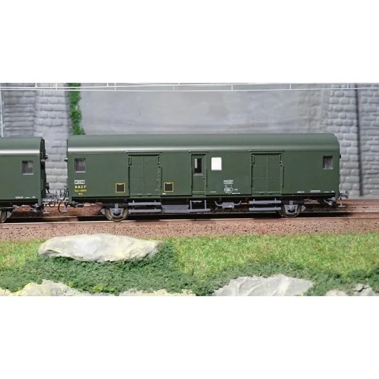 Models World 30305 Set de 2 Wagons fourgons, SNCF, Dqd2m, Vert 301, marquage 1956, feux fin de convoi Models World MW_30305 - 3 MW_30305-Models World 30305 Set de 2 Wagons fourgons, SNCF, Dqd2m, Vert 301, marquage 1956, feux fin de convoi